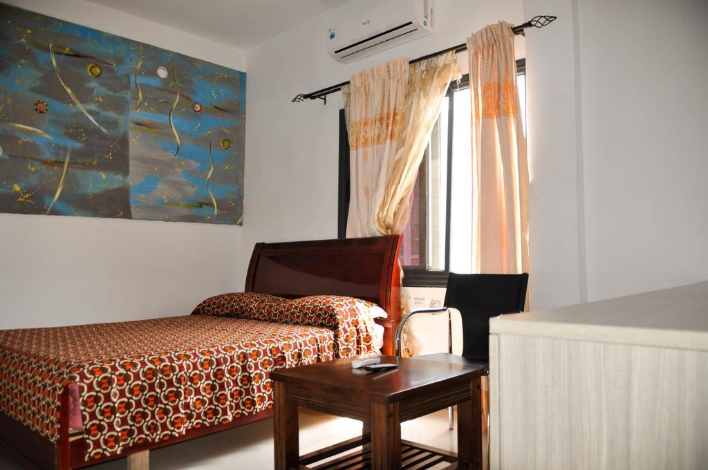 Guest House Lumen Lome Exterior photo