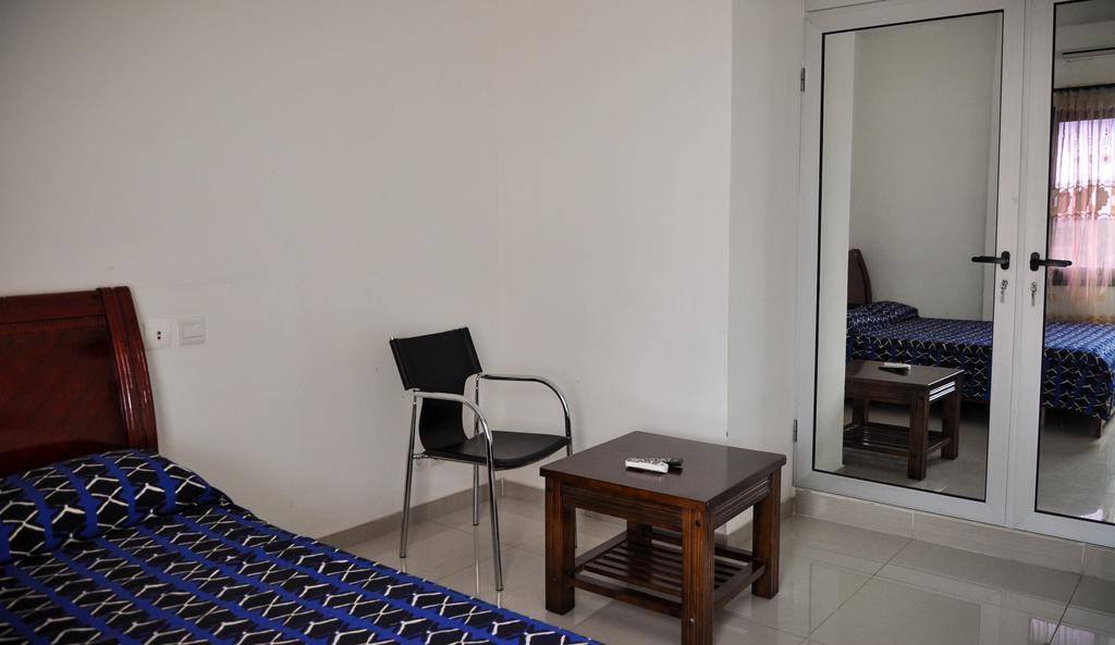 Guest House Lumen Lome Exterior photo